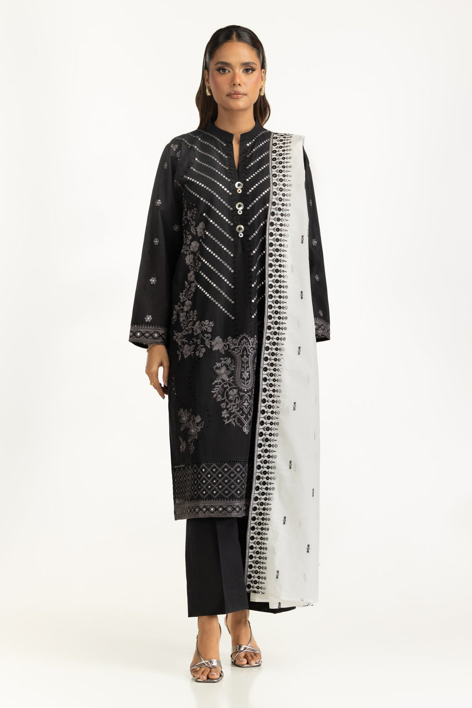 3PC Lawn Embroidered Suit