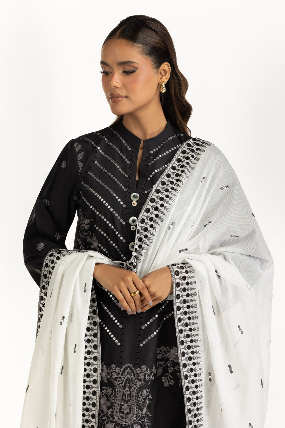 3PC Lawn Embroidered Suit