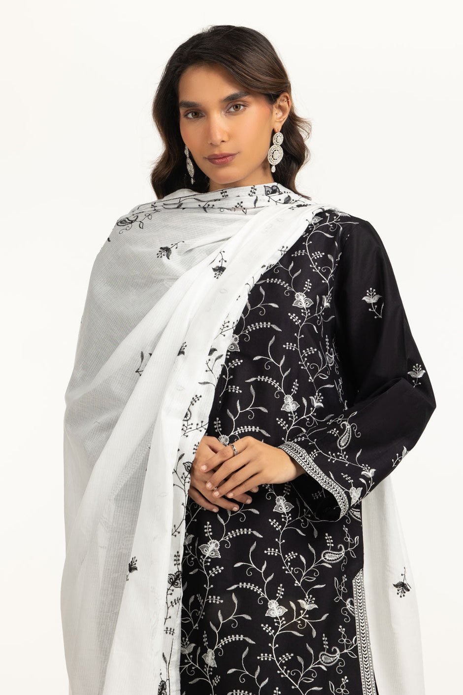 3PC Lawn Embroidered Suit