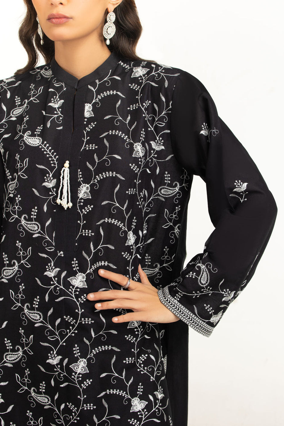 3PC Lawn Embroidered Suit