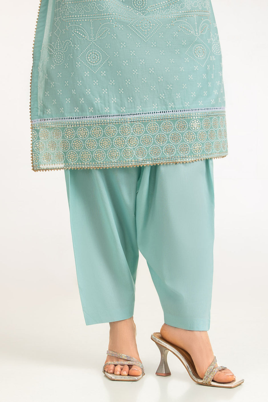 3PC Lawn Embroidered Suit