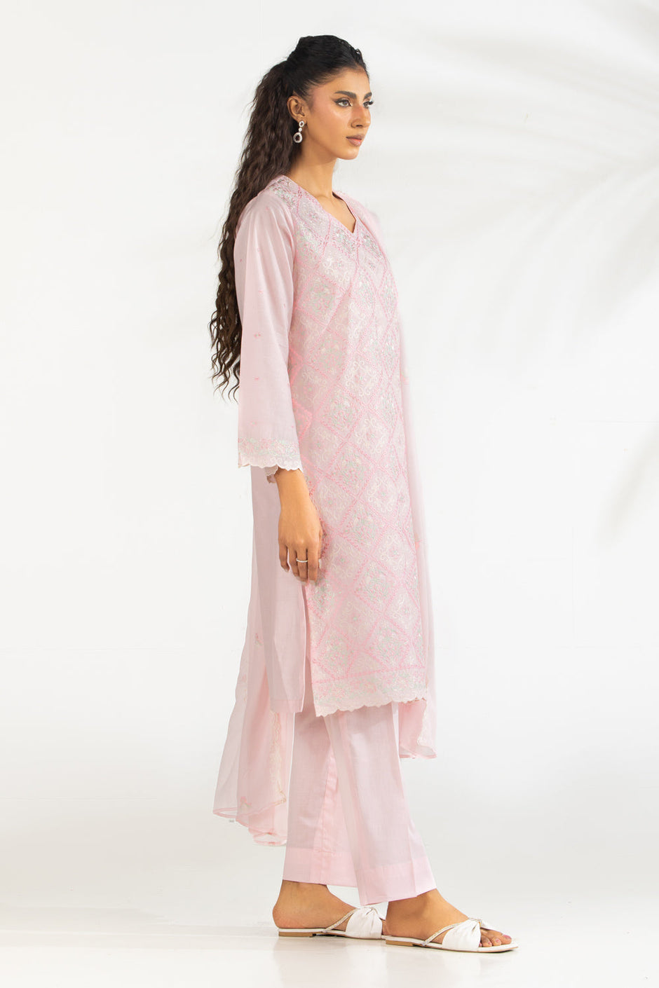 3PC Lawn Embroidered Suit
