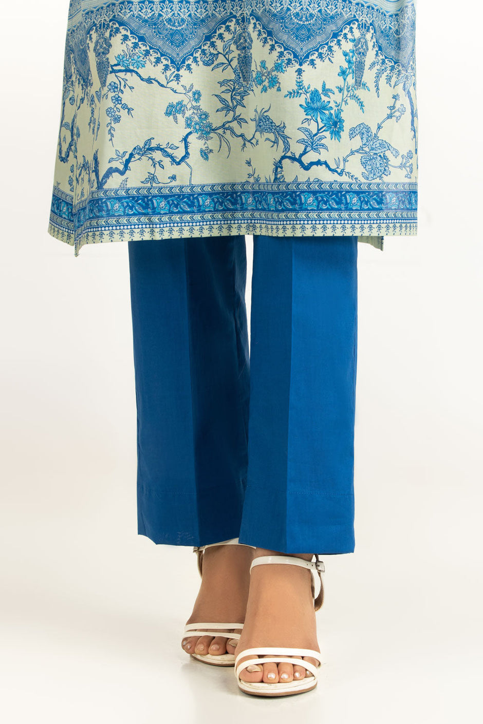 3PC Lawn Printed Suit With Embroidered