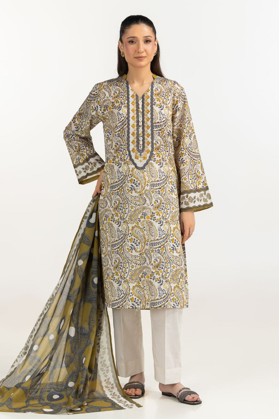 3PC Lawn Printed Suit With Embroidered
