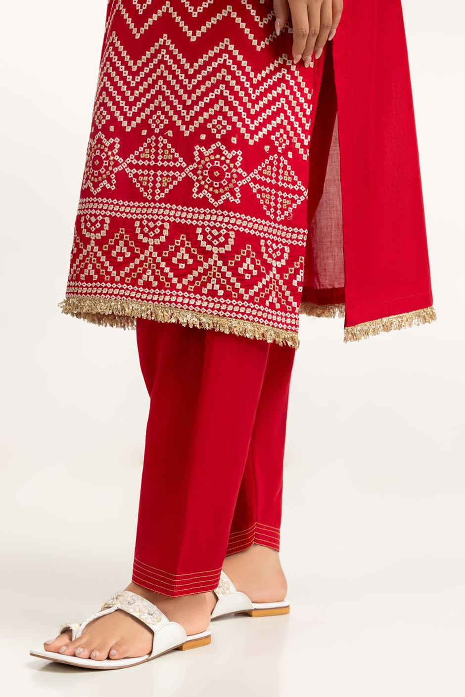 3PC Lawn Printed Suit With Embroidered IUSTKSD-693