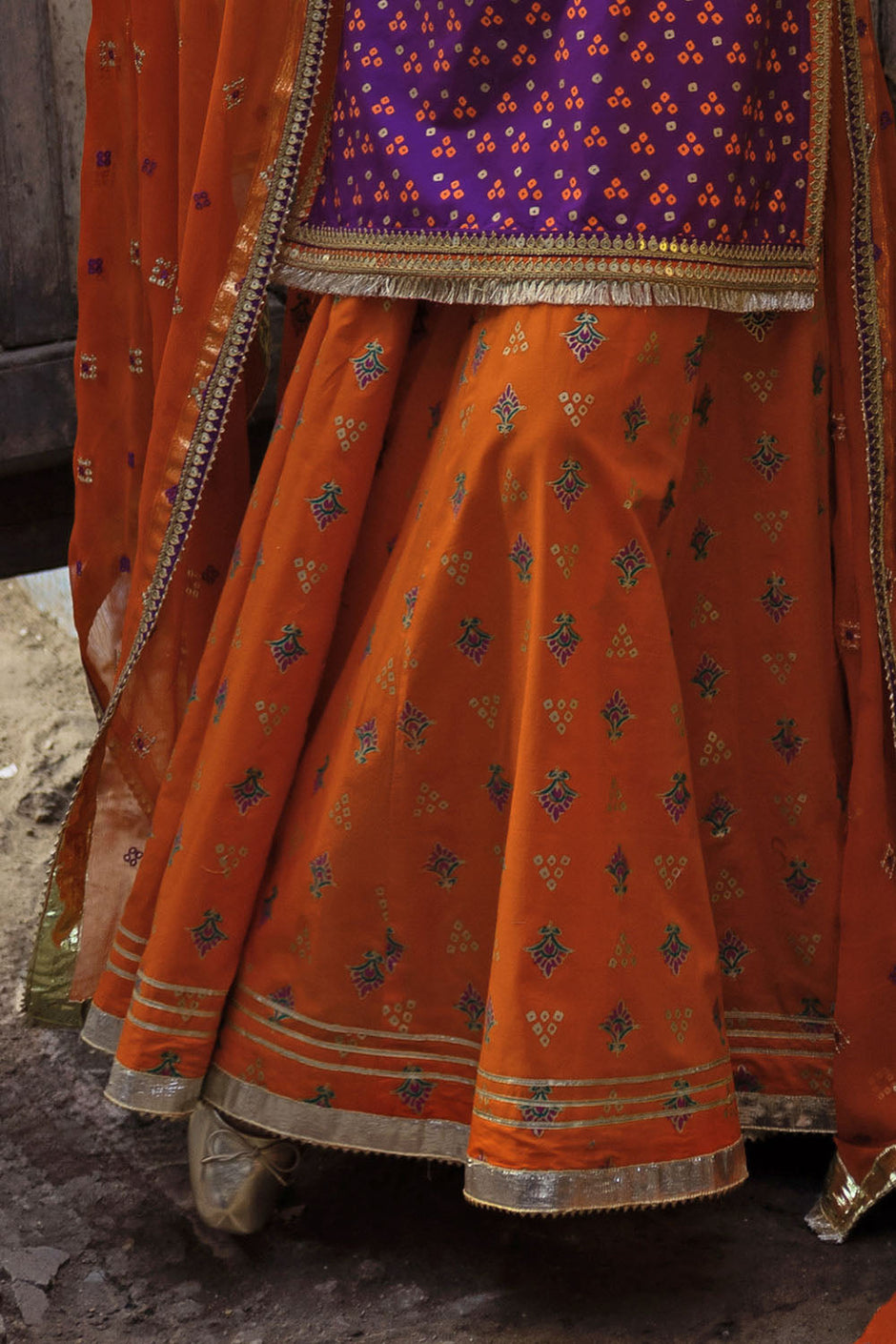 3 Piece Gold and Lacquer Printed Lawn Suit with Embroidered Chiffon Dupatta and Gold and Lacquer Printed Trouser