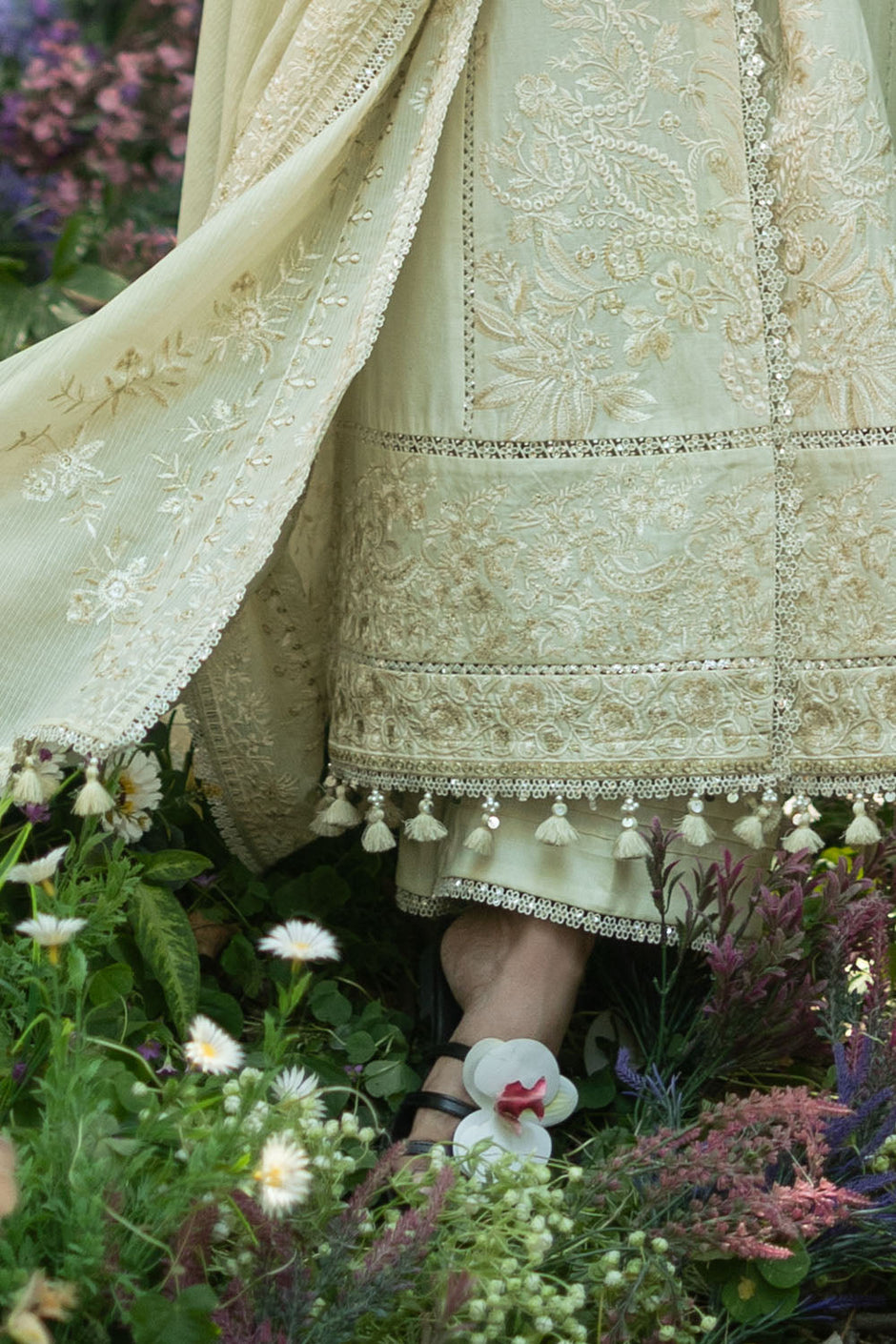 3 Piece Embroidered Lawn Suit with Embroidered Borders and Embroidered Denting Lawn Dupatta