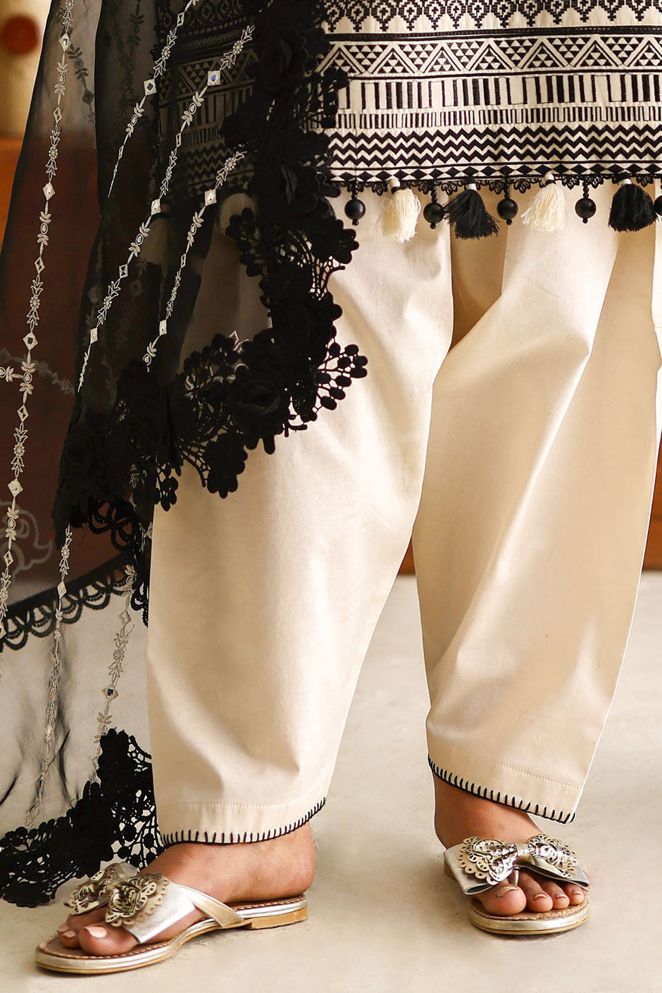3 Piece Embroidered Lawn Suit with Organza Dupatta and Borders