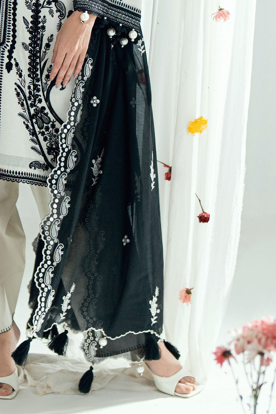 3 Piece Embroidered Lawn Suit with Embroidered Denting Dupatta