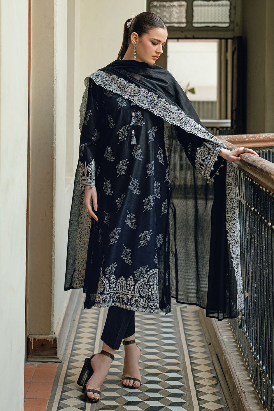 3 Piece Embroidered Lawn Suit