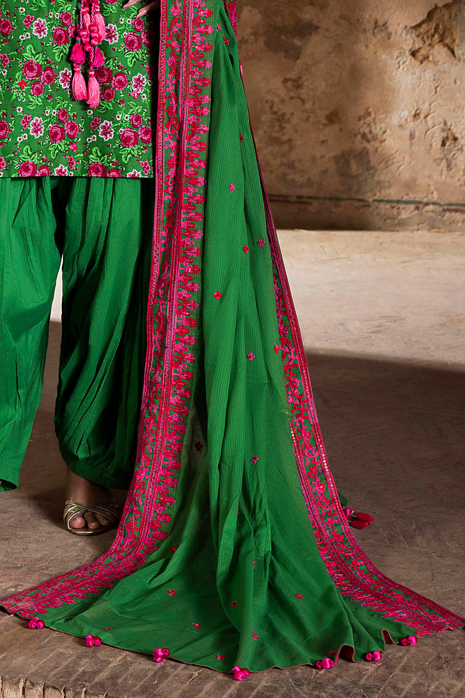 3 Piece Embroidered Printed Lawn Suit with Embroidered Denting Dupatta