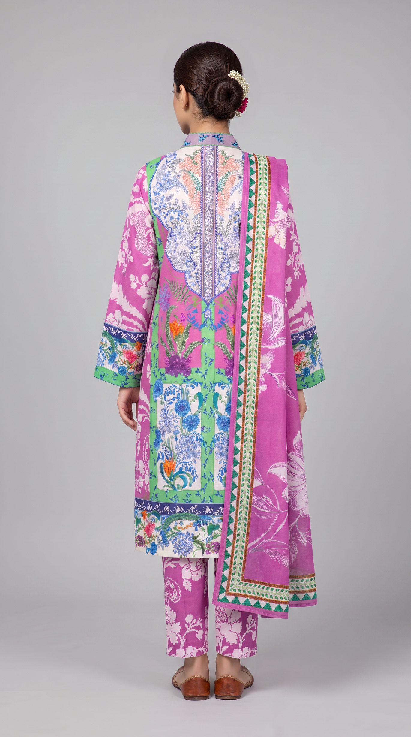 3Pc Embroidered Suit