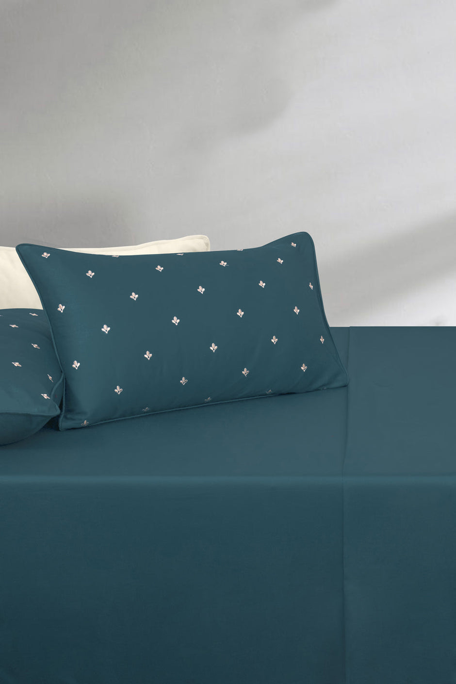 Pine Green T-200 Embroidered Bed Sheet Set