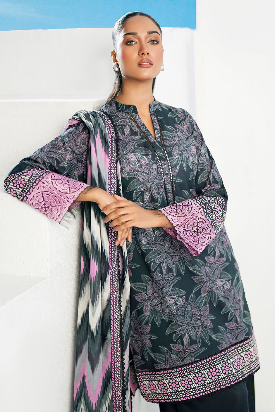 3 Piece Printed Lawn Suit with Embroidered Organza Sleeves