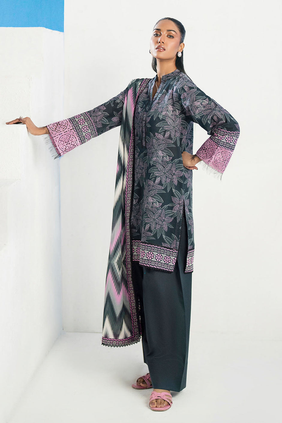 3 Piece Printed Lawn Suit with Embroidered Organza Sleeves