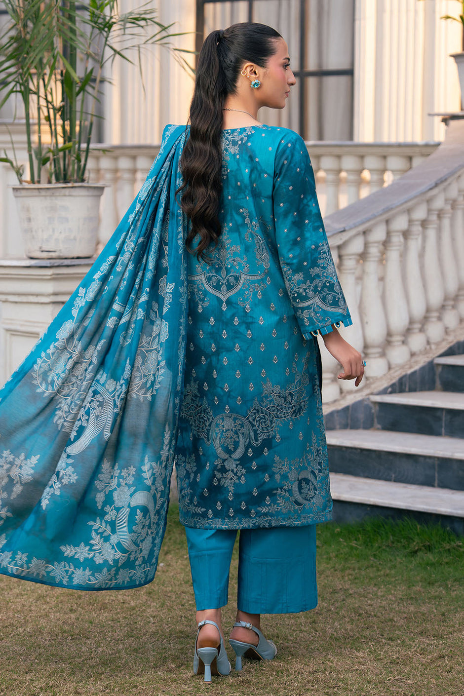 3 Piece Printed Cross Hatch Suit with Lawn Dupatta