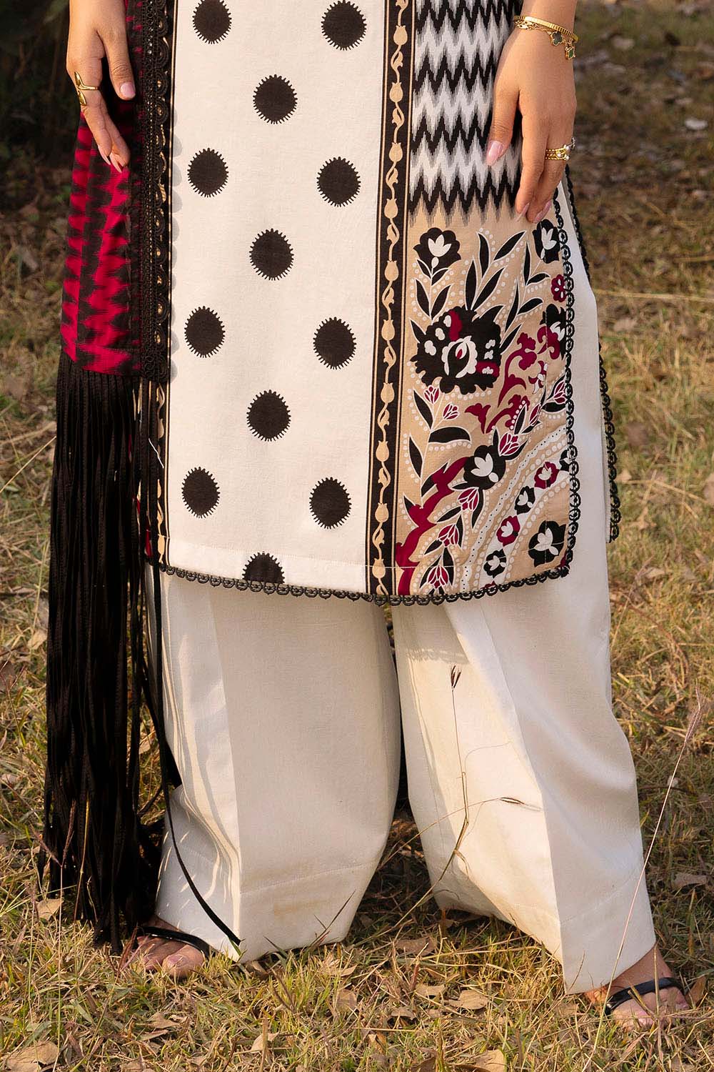 3 Piece Printed Lawn Suit with Crochet Lace