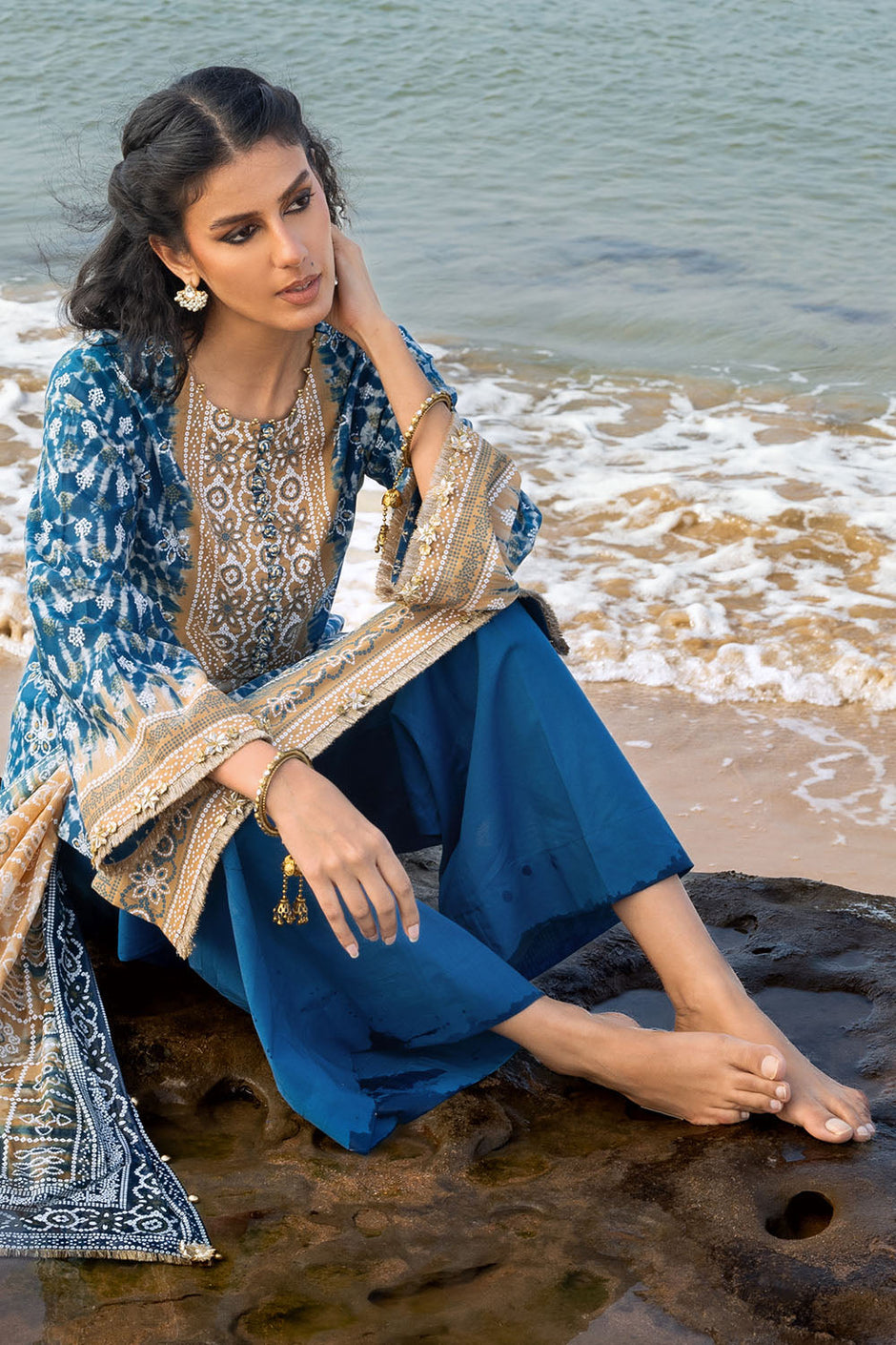 3 Piece Lacquer Printed Lawn Suit with Lacquer Printed Lawn Dupatta and Dyed Trouser