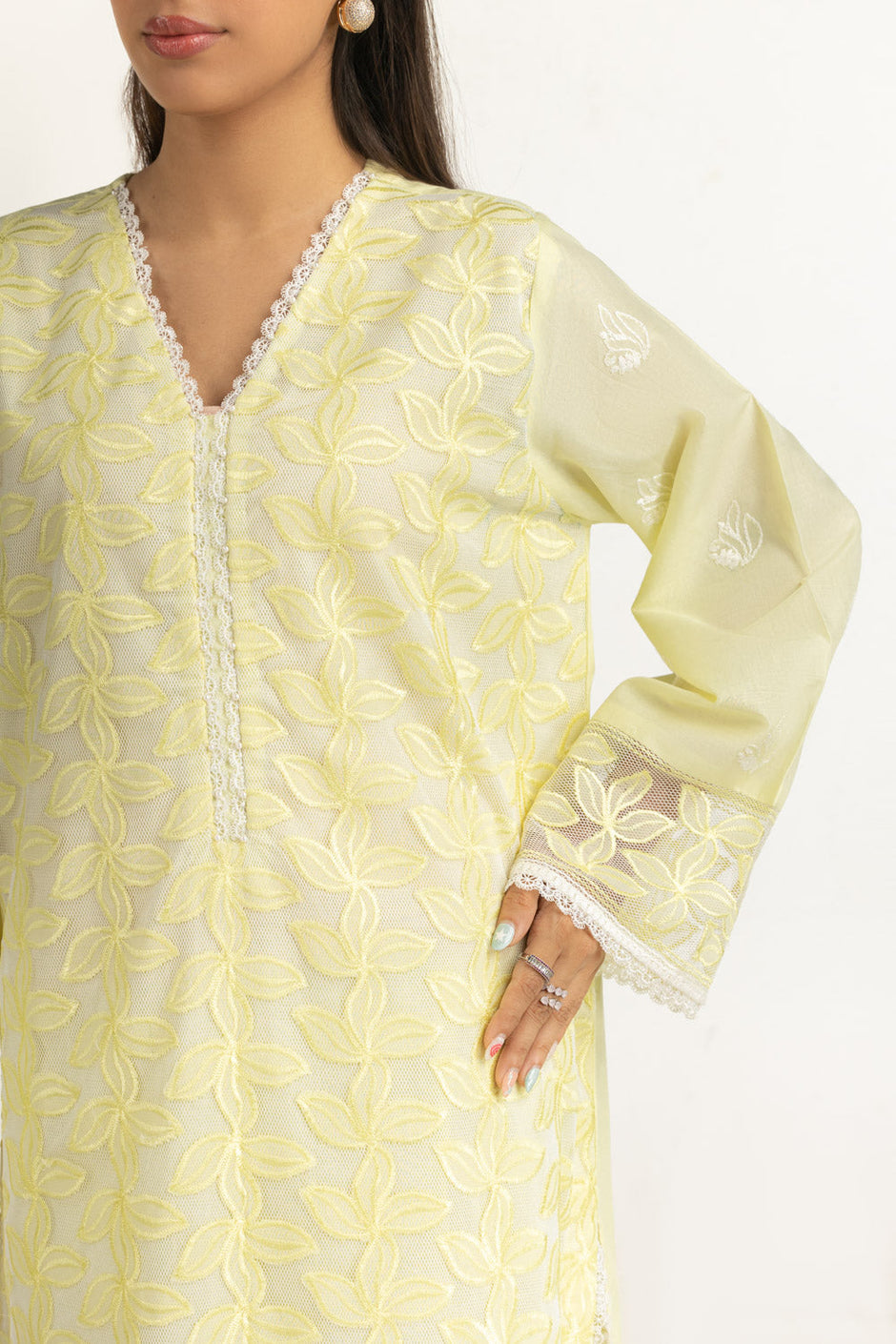 3PC Lawn Embroidered Suit