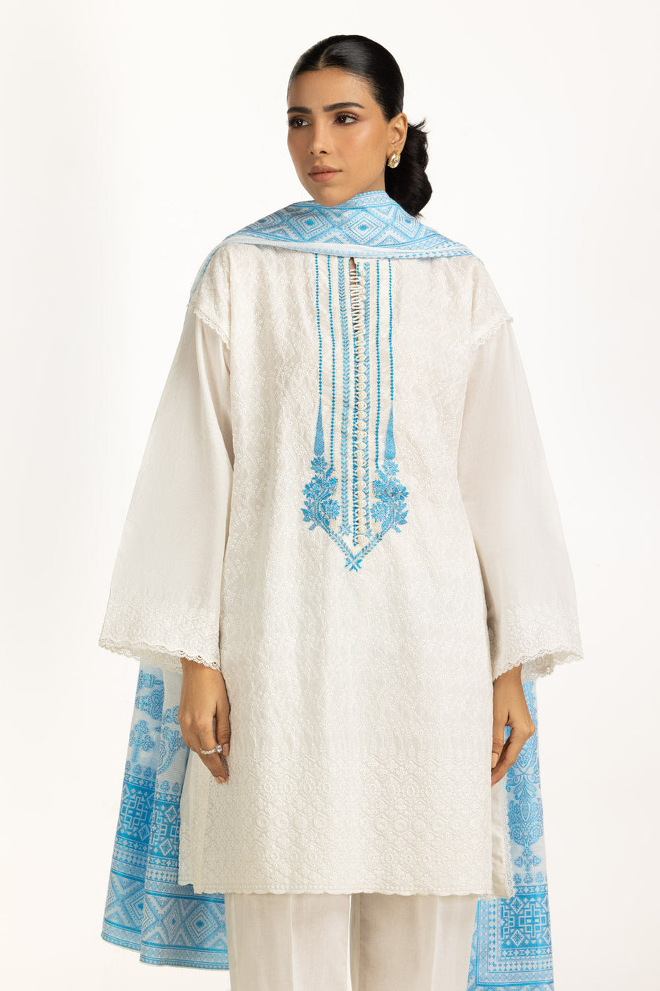 3PC Lawn Embroidered Suit