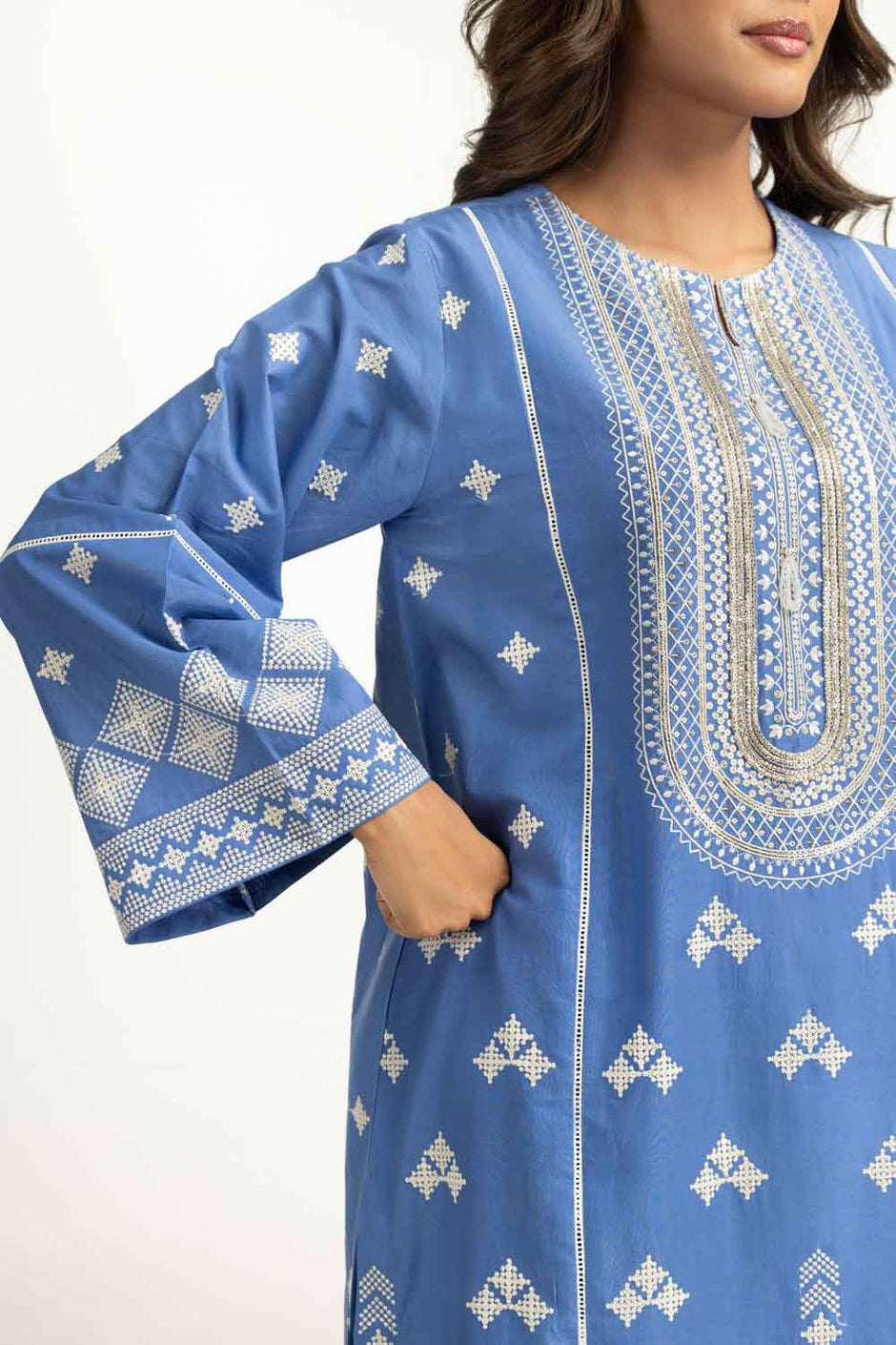 3PC Lawn Embroidered Suit