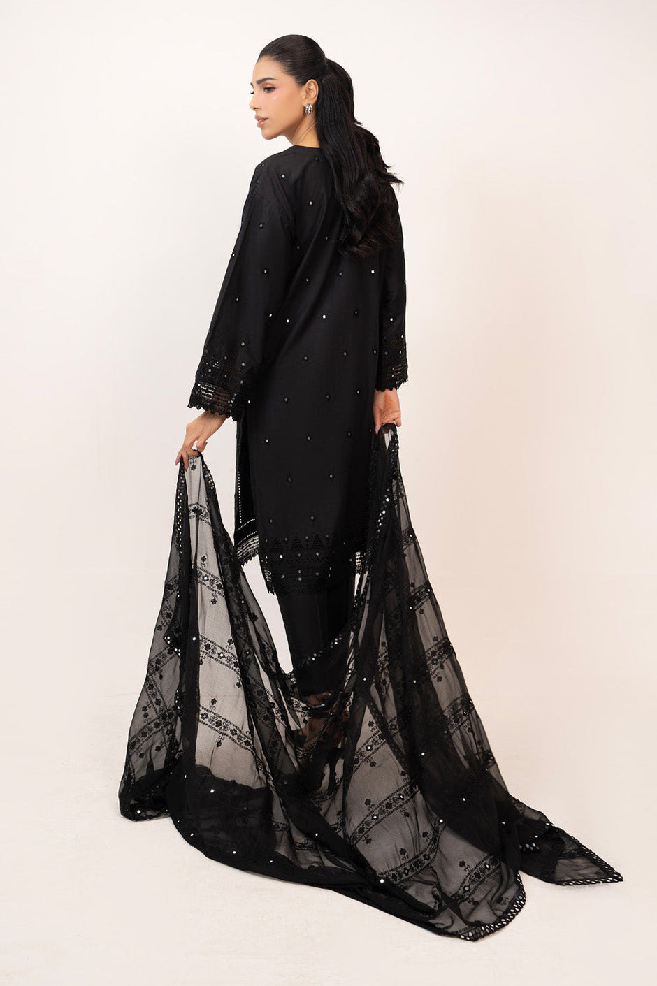 3PC Lawn Embroidered Suit