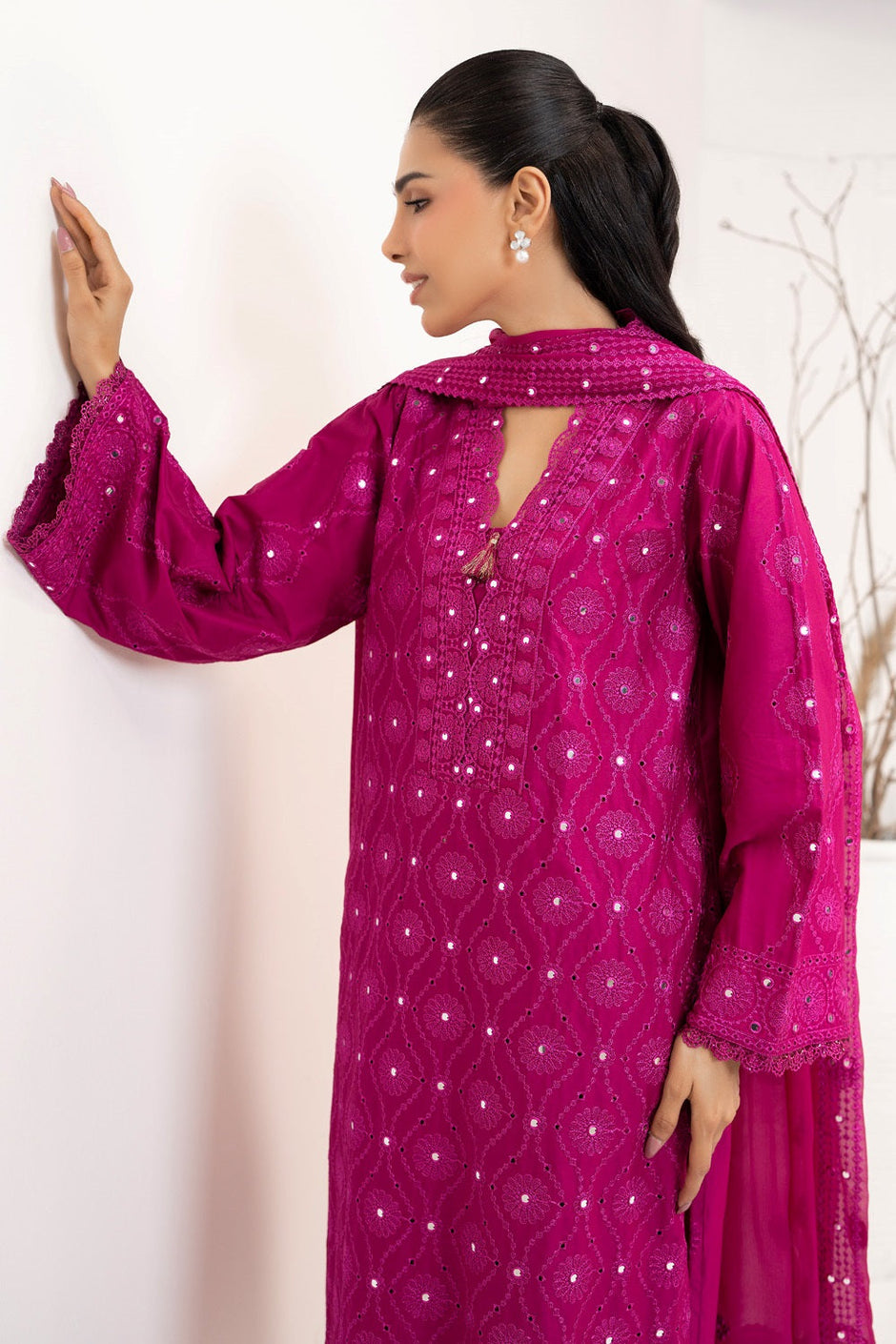 3PC Lawn Embroidered Suit