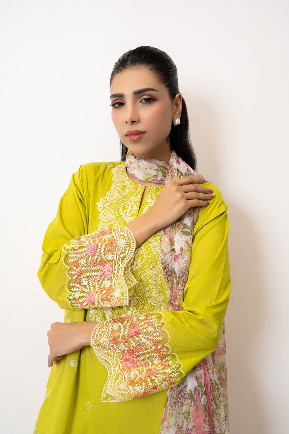 3PC Lawn Embroidered Suit