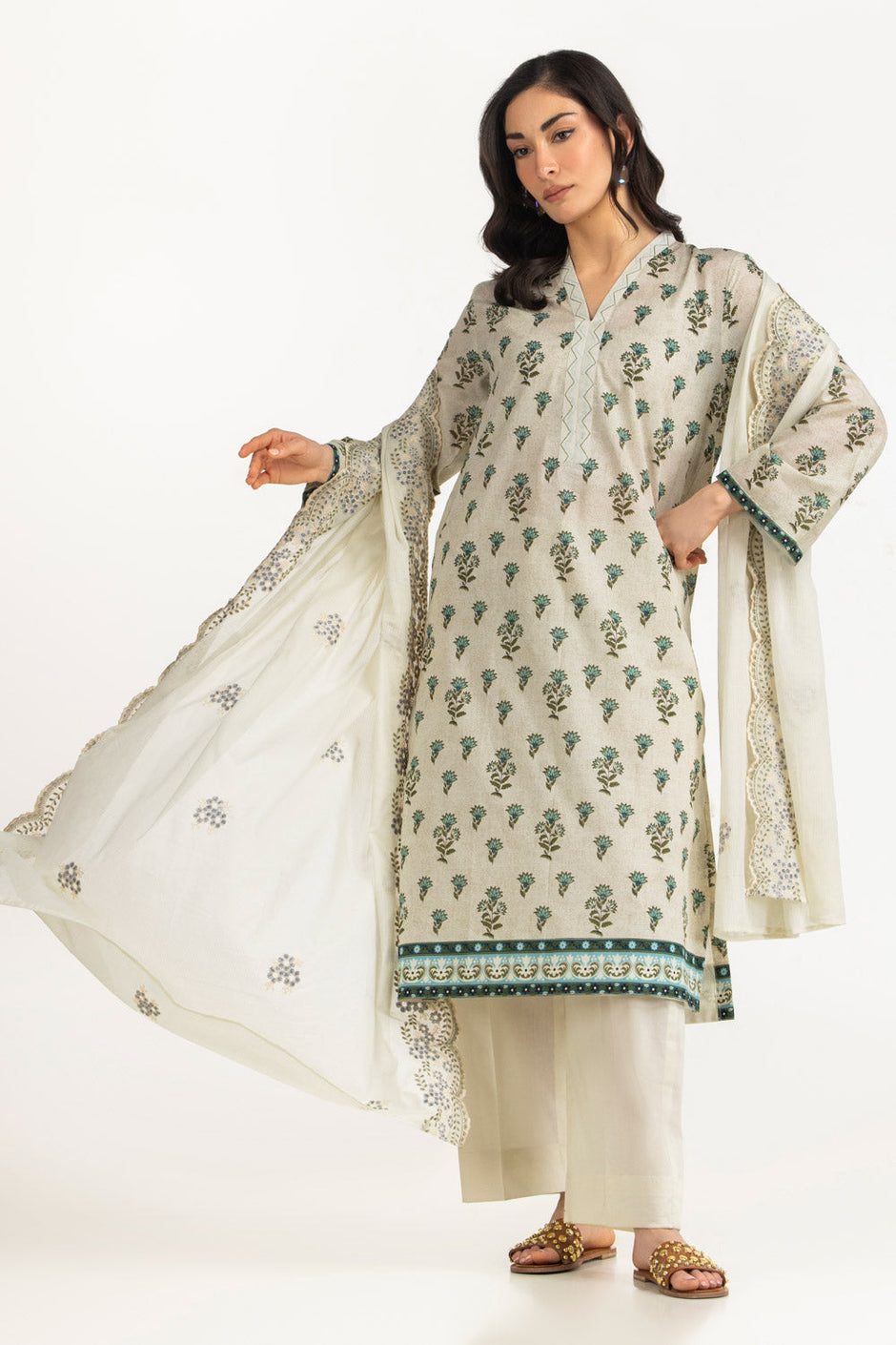3PC Lawn Printed Suit With Embroidered