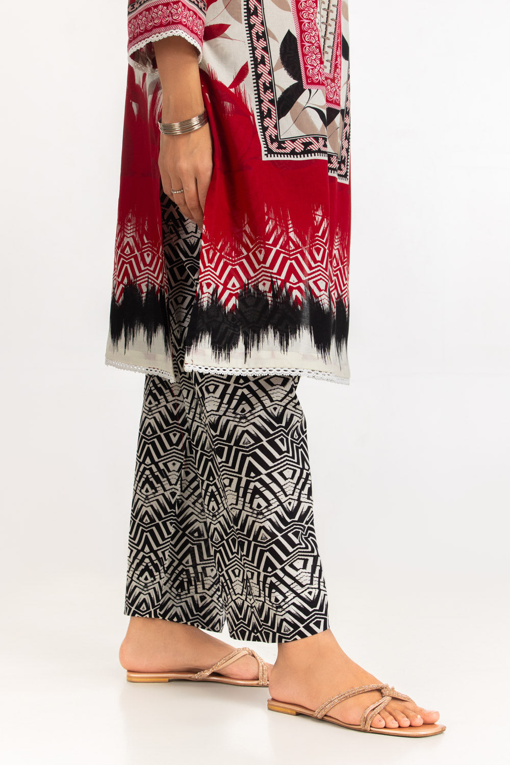 3PC Lawn Printed Suit With Embroidered