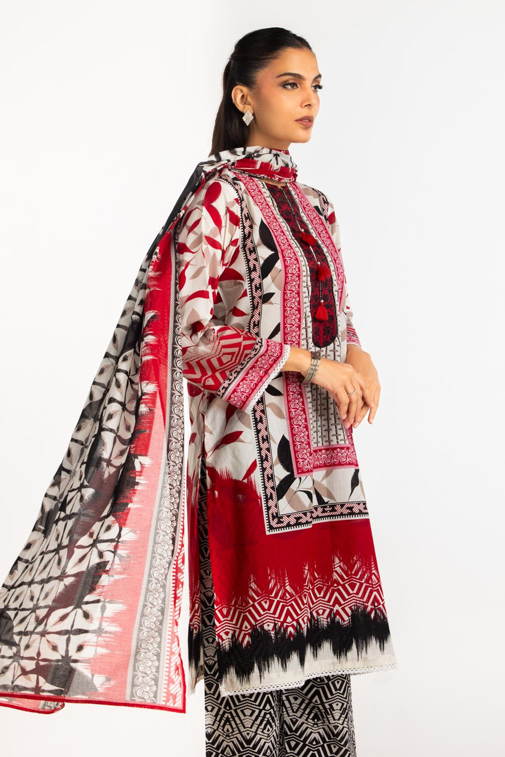 3PC Lawn Printed Suit With Embroidered