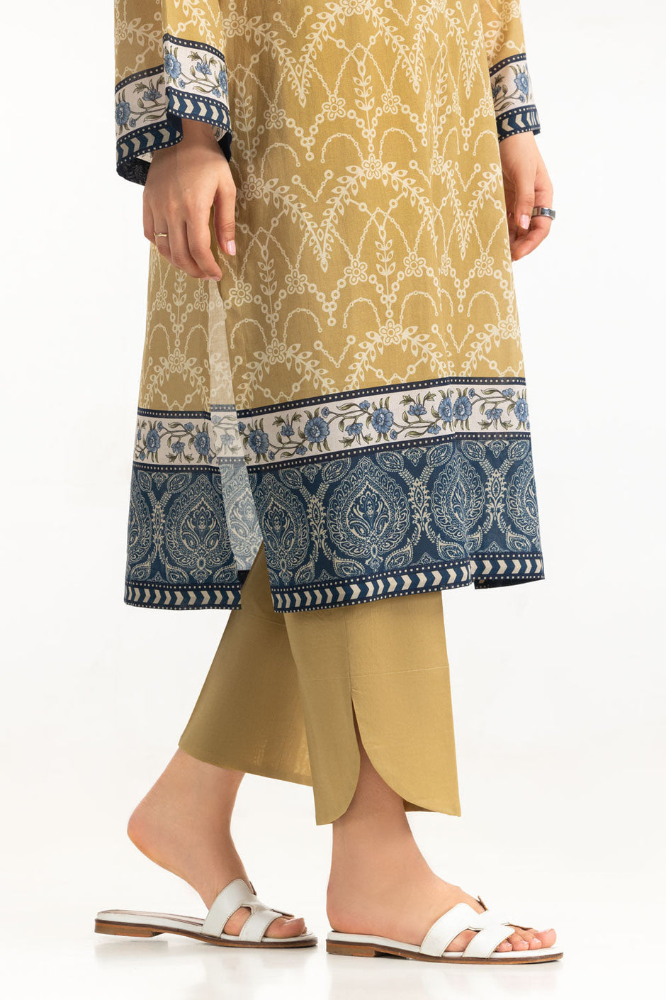 3PC Lawn Printed With Embroidered Suit