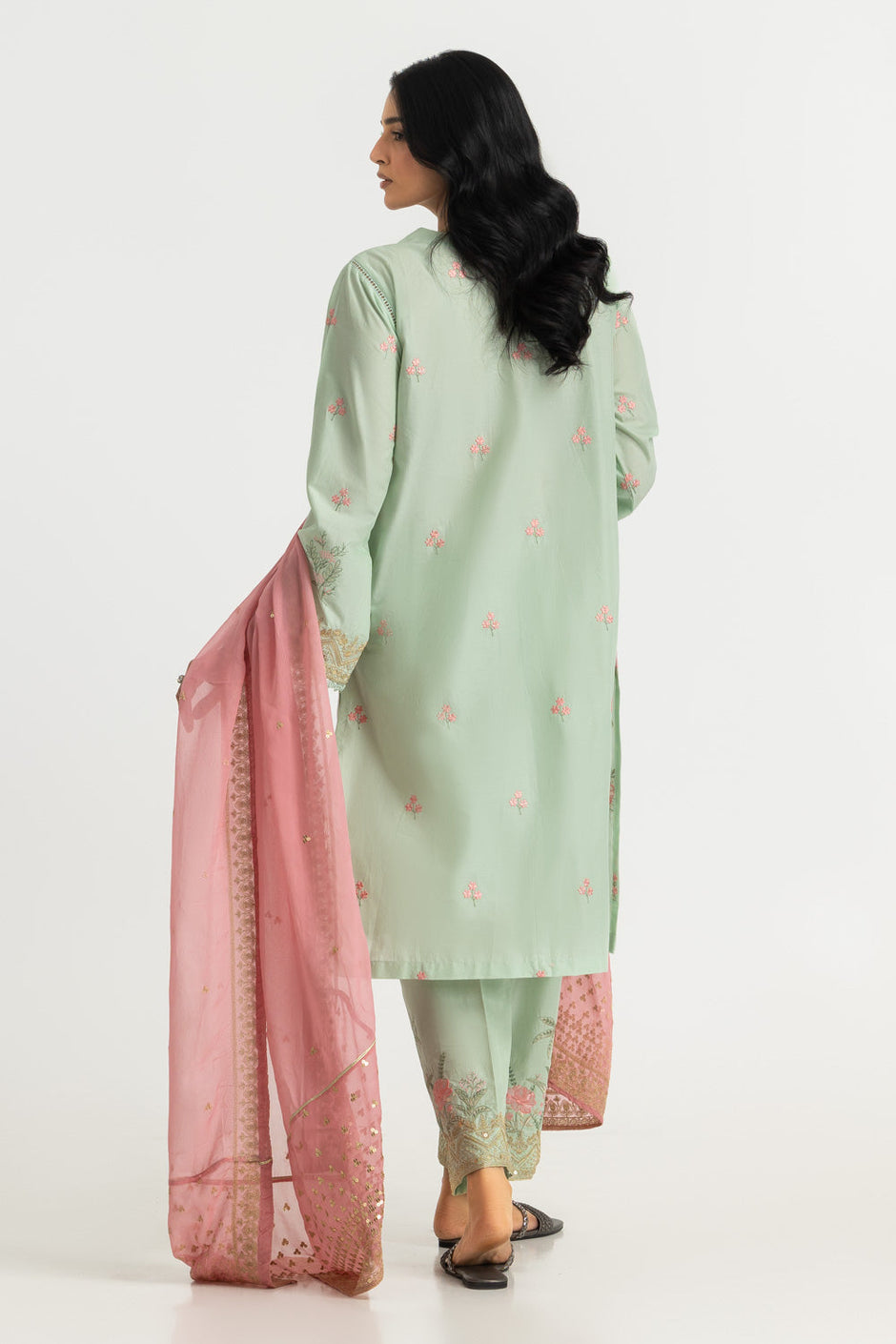 3PC Lawn Zari And Sequins Embroidered Suit With Chiffon Embroidered Dupatta