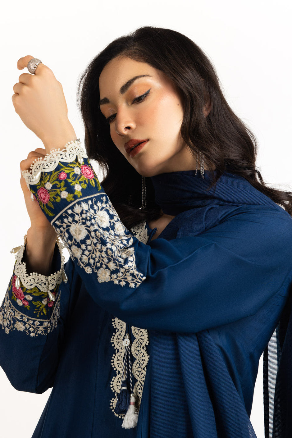 3PC Viscose Rawsilk Embroidered Suit