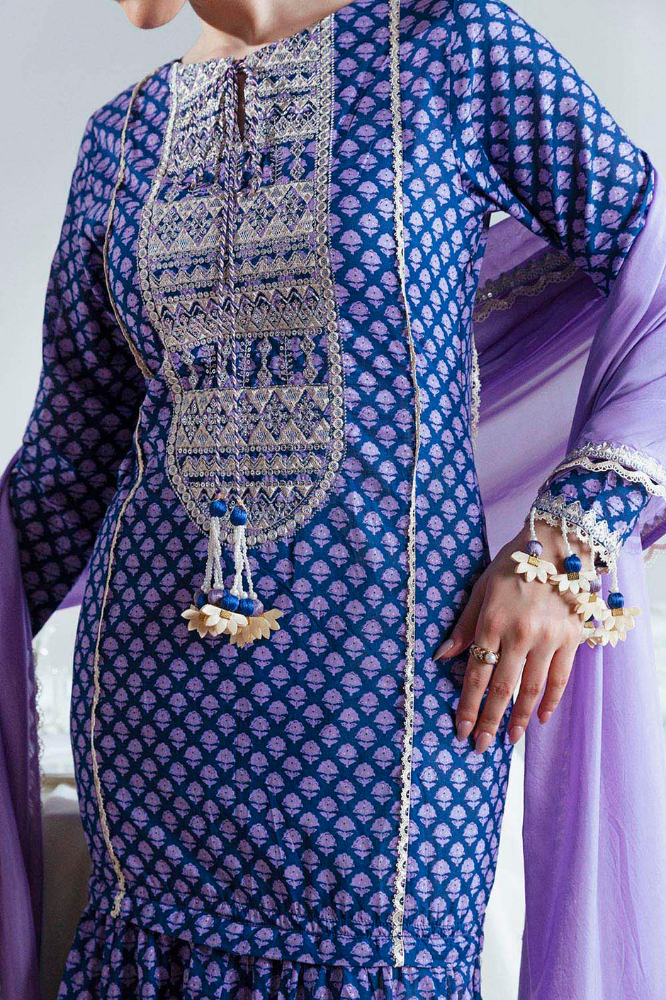 3 Piece Embroidered Gold Printed Lawn Suit with Silk Dupatta