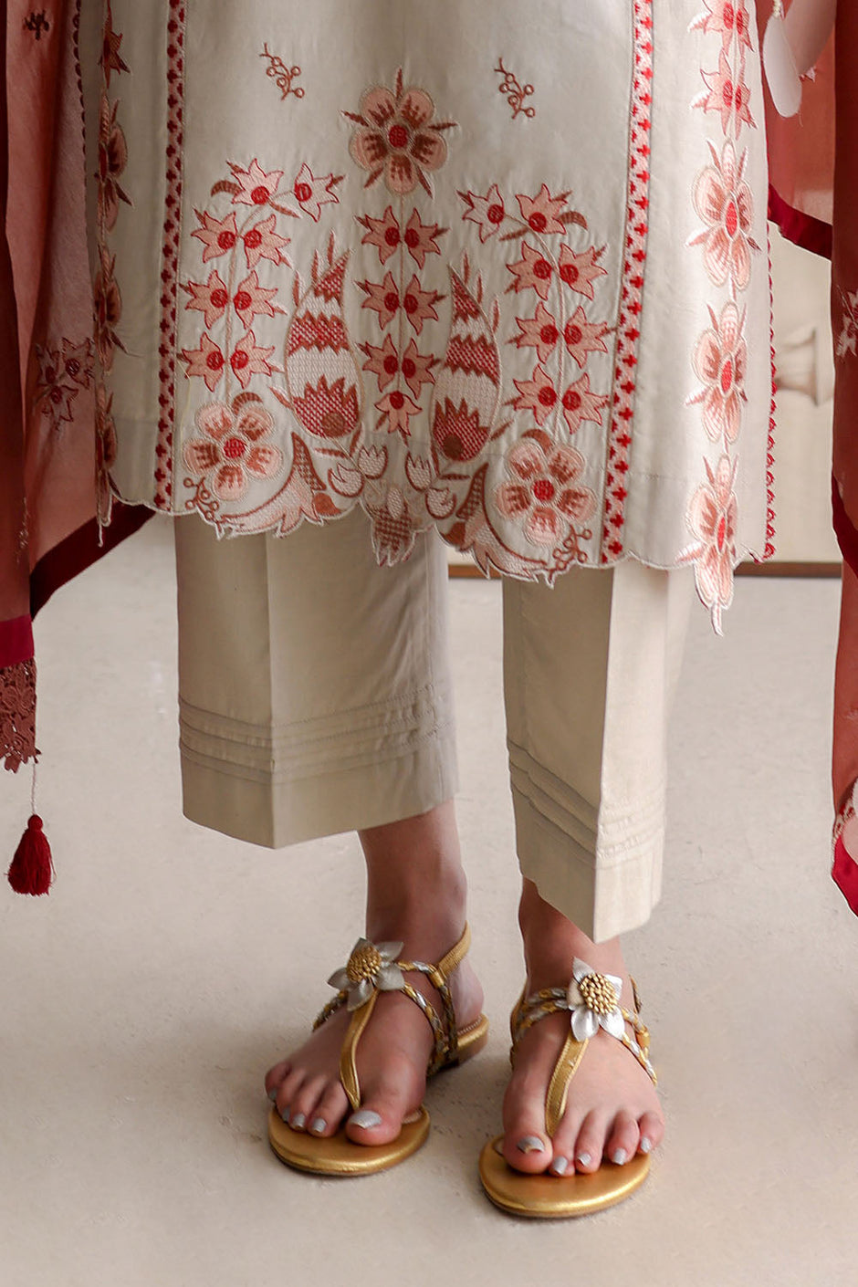 3 Piece Embroidered Lawn Suit with Paper Cotton Dupatta and Borders