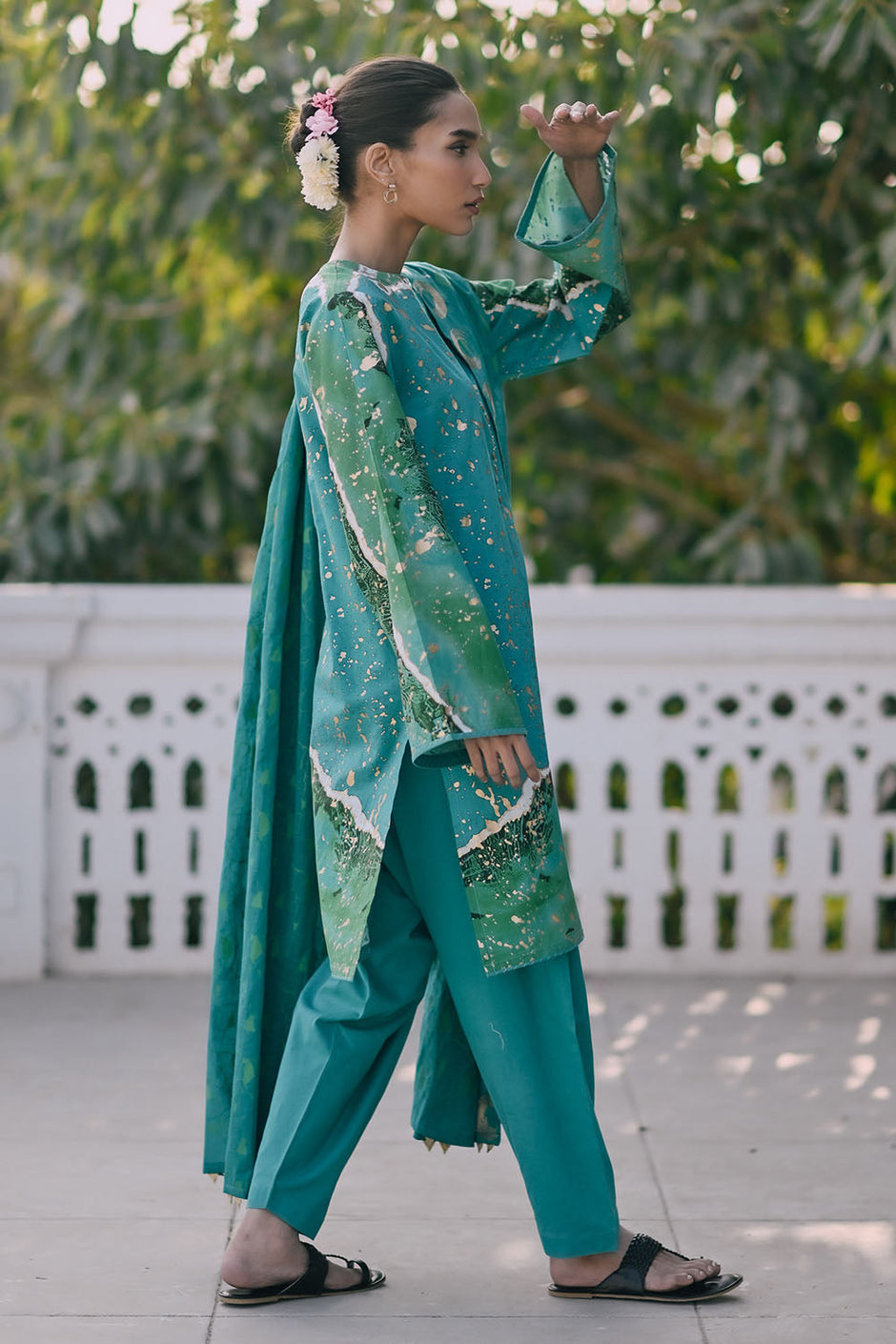 3 Piece Gold Printed Lawn Suit with Embroidered Lacquer Printed Dupatta