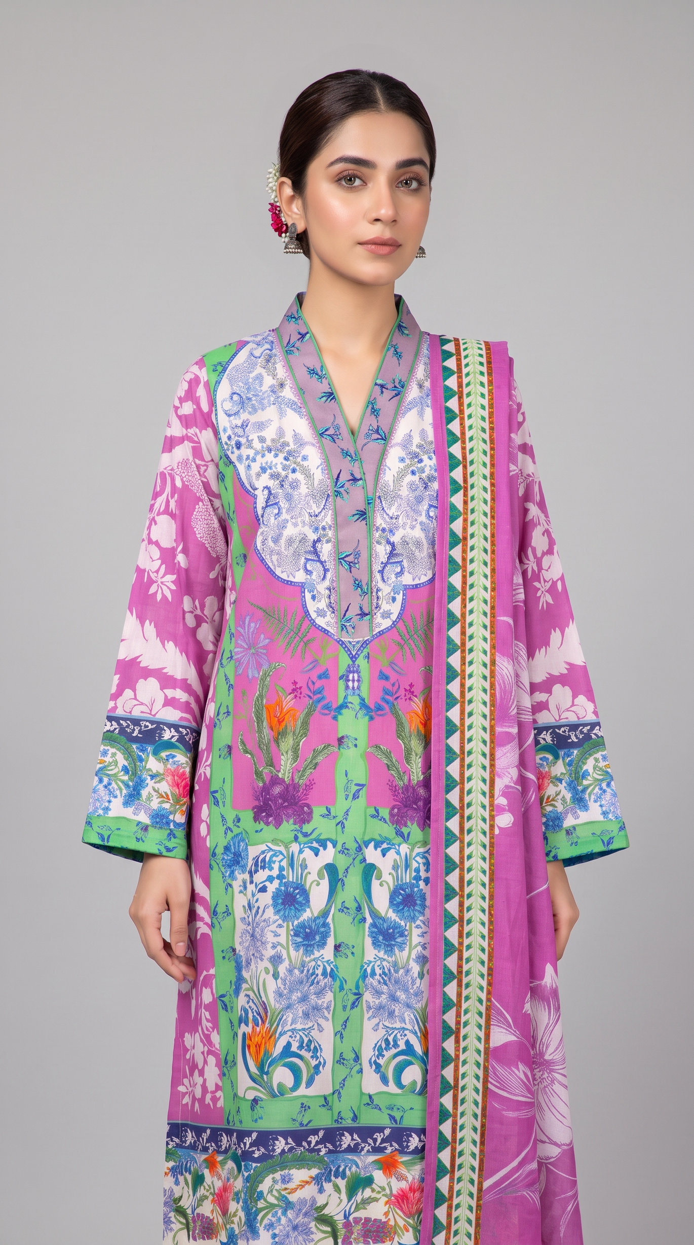 3Pc Embroidered Suit