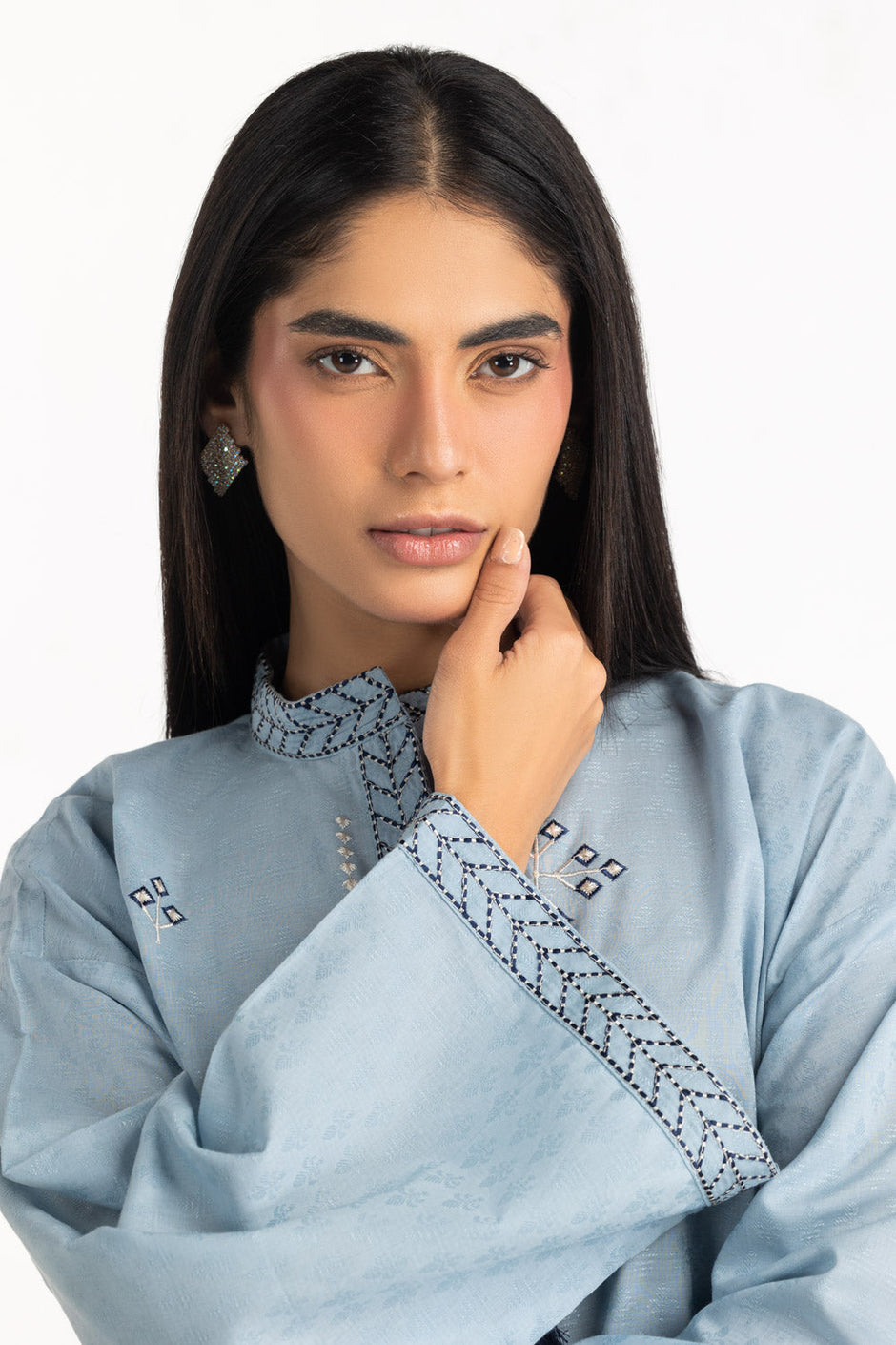Jacquard Embroidered Shirt And Dyed Shalwar