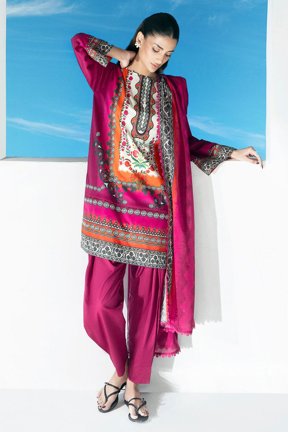 3 Piece Printed Lawn Suit with Embroidered Organza Neckline