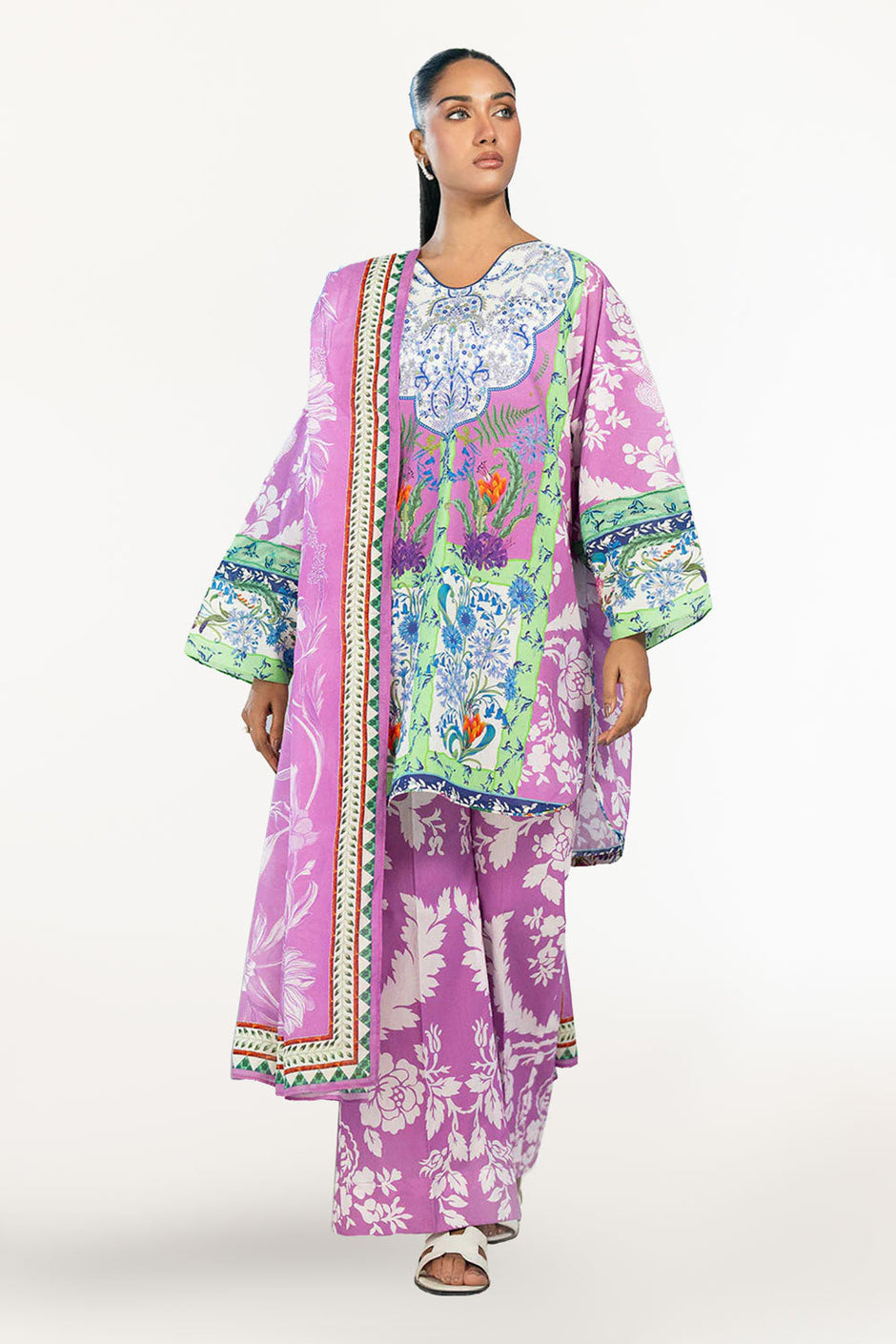 3 Piece Printed Lawn Suit with Embroidered Organza Lace