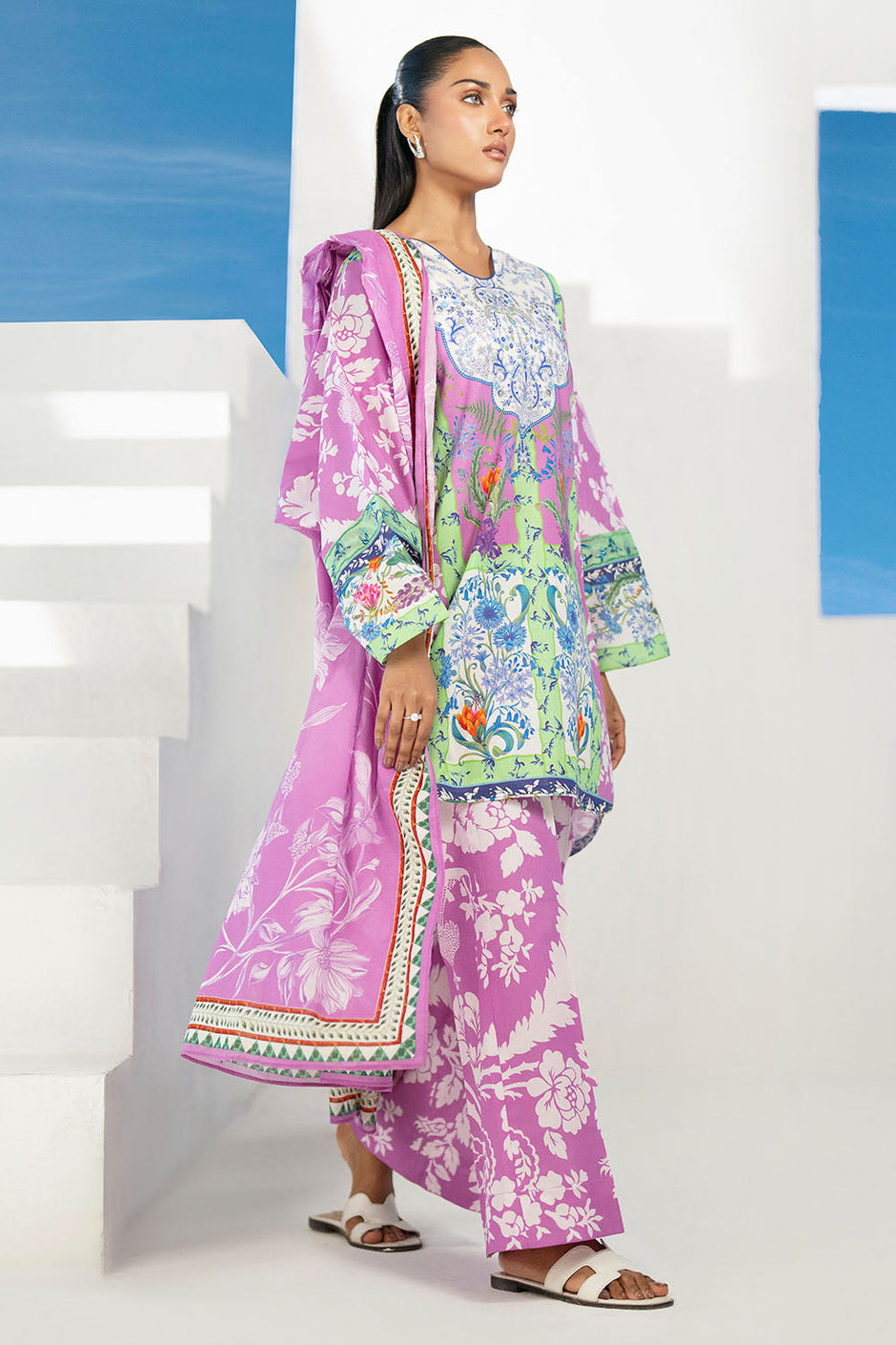 3 Piece Printed Lawn Suit with Embroidered Organza Lace