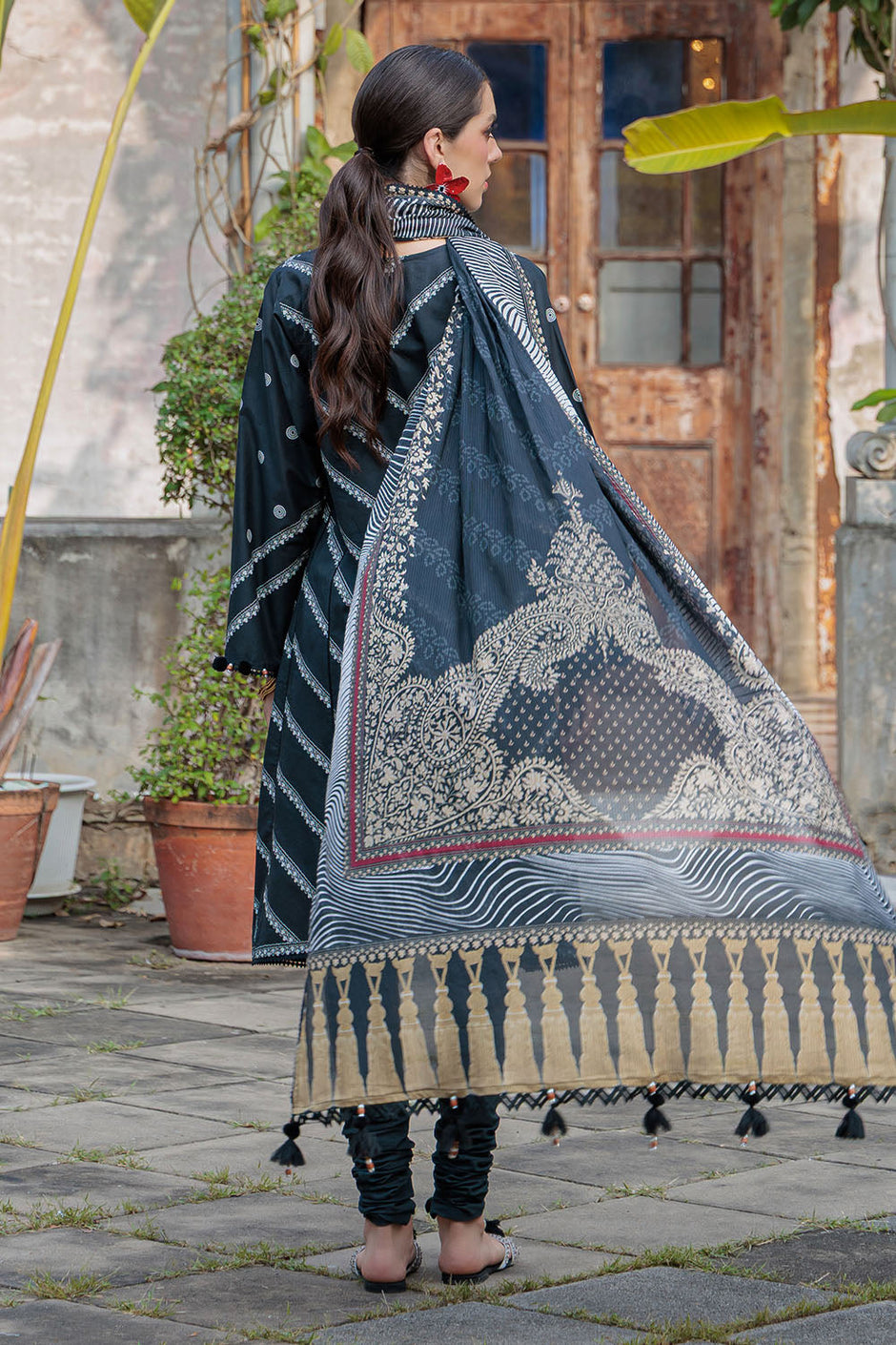 3 Piece Lacquer Printed Lawn Suit with Printed Denting Dupatta