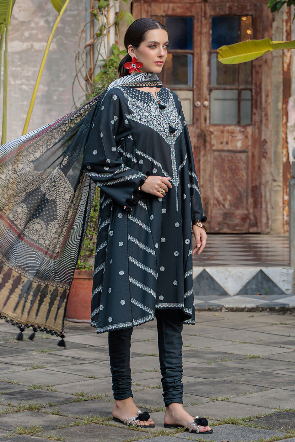 3 Piece Lacquer Printed Lawn Suit with Printed Denting Dupatta