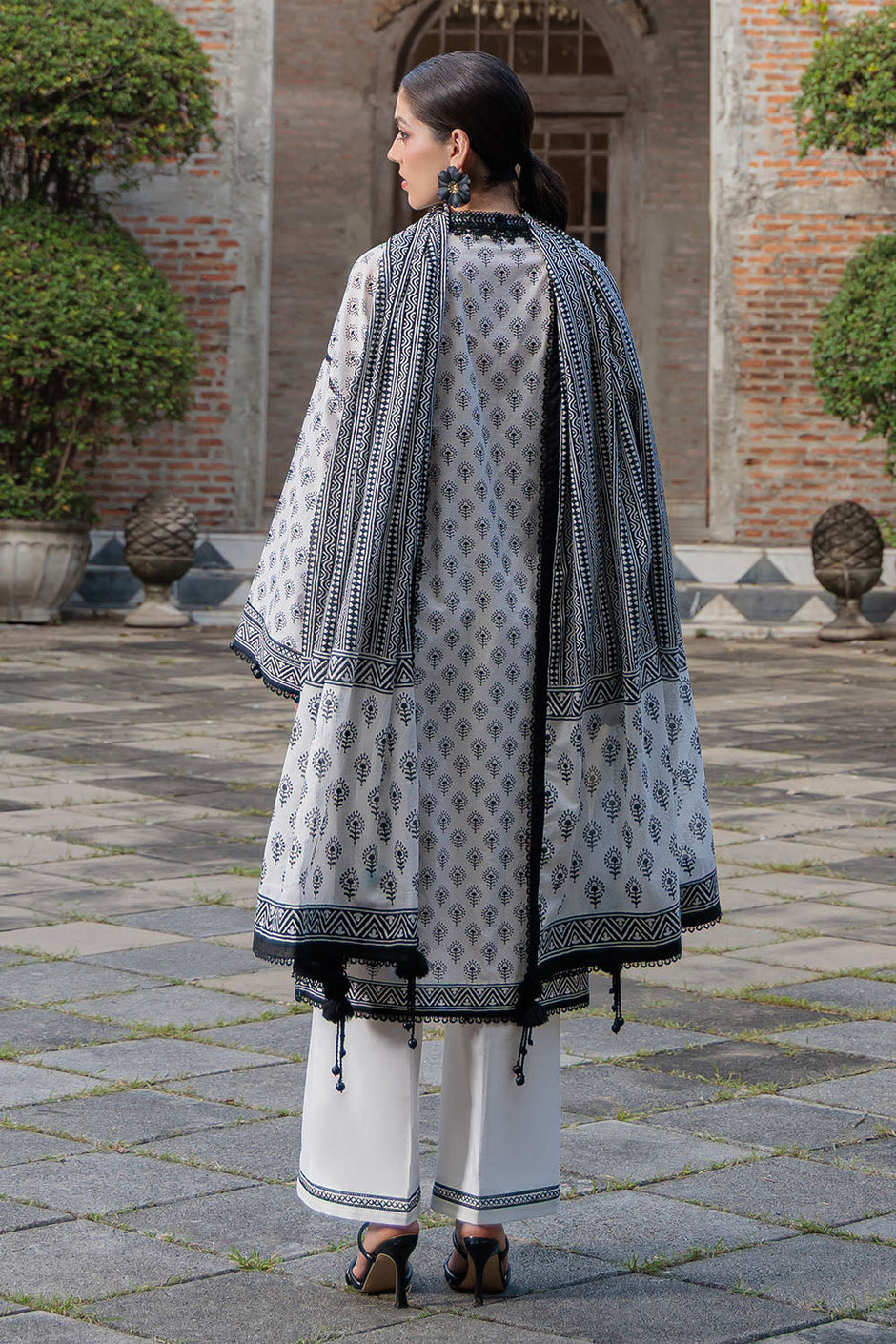 3 Piece Printed Lawn Suit