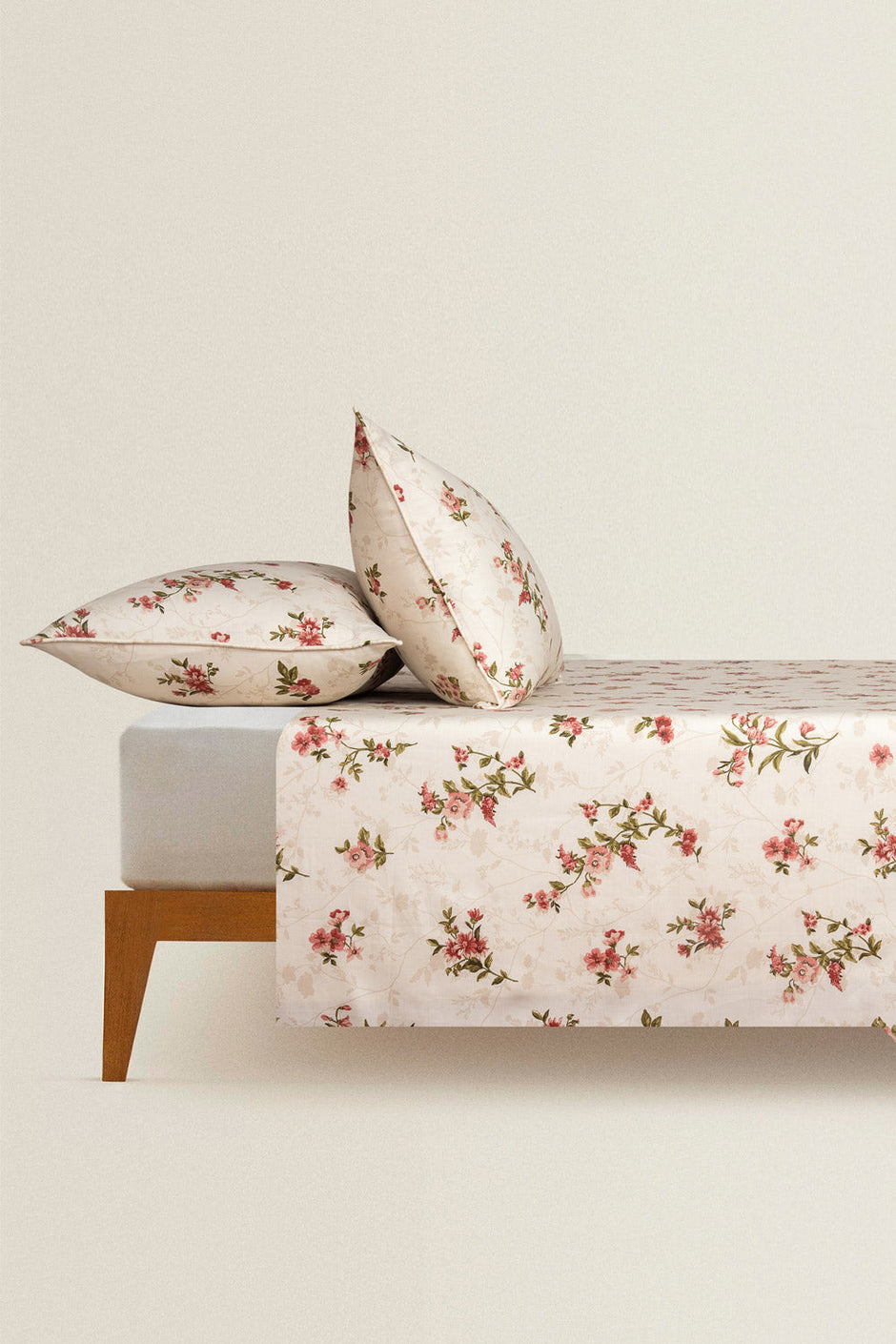 Sada Bahar T-200 Cotton Rich Bed Sheet Set