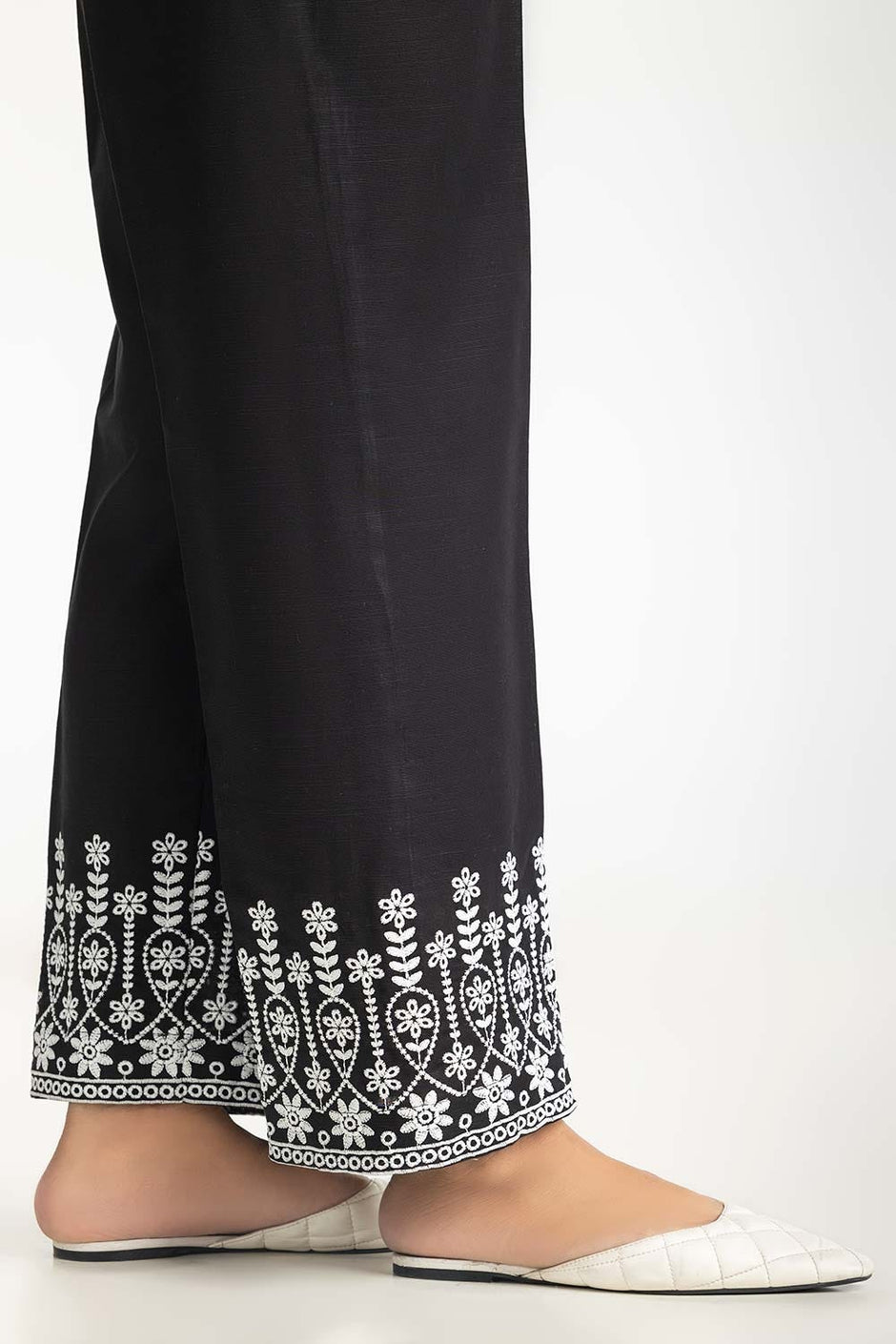 Black Khaddar Embroidered Trouser IPT-44022